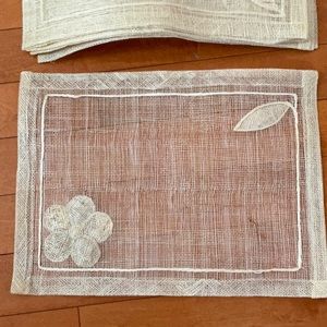 Place Mat and table linens